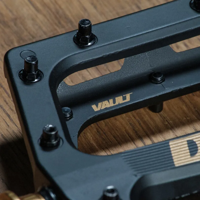 DMR Vault Mag SL Pedals in Black-6